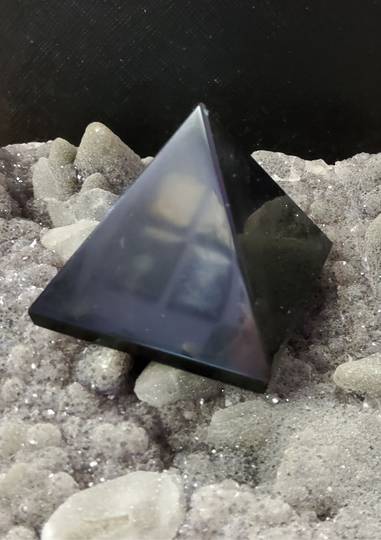 Black Obsidian Pyramid (A)